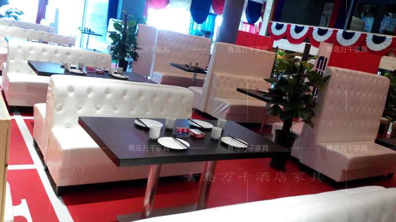  青島南京路 中聯(lián)廣場夜潮音樂餐廳