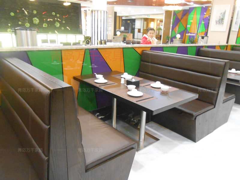  雍華庭大酒店 火鍋餐桌椅 城陽(yáng)店