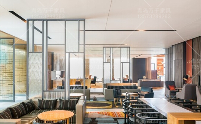 選購青島卡座沙發(fā)應該注意哪幾點