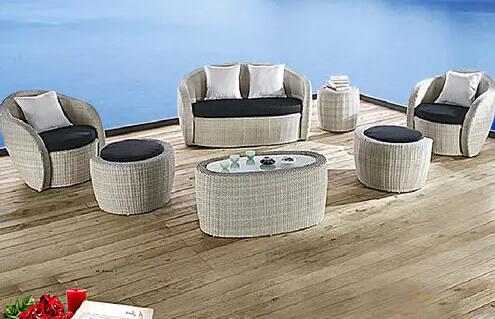 青島戶外酒店桌椅-簡約現(xiàn)代U型藤椅